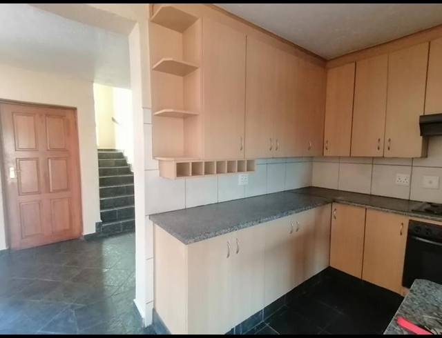 3 BEDROOM PROPERTY TO RENT IN DALPARK EXT 11